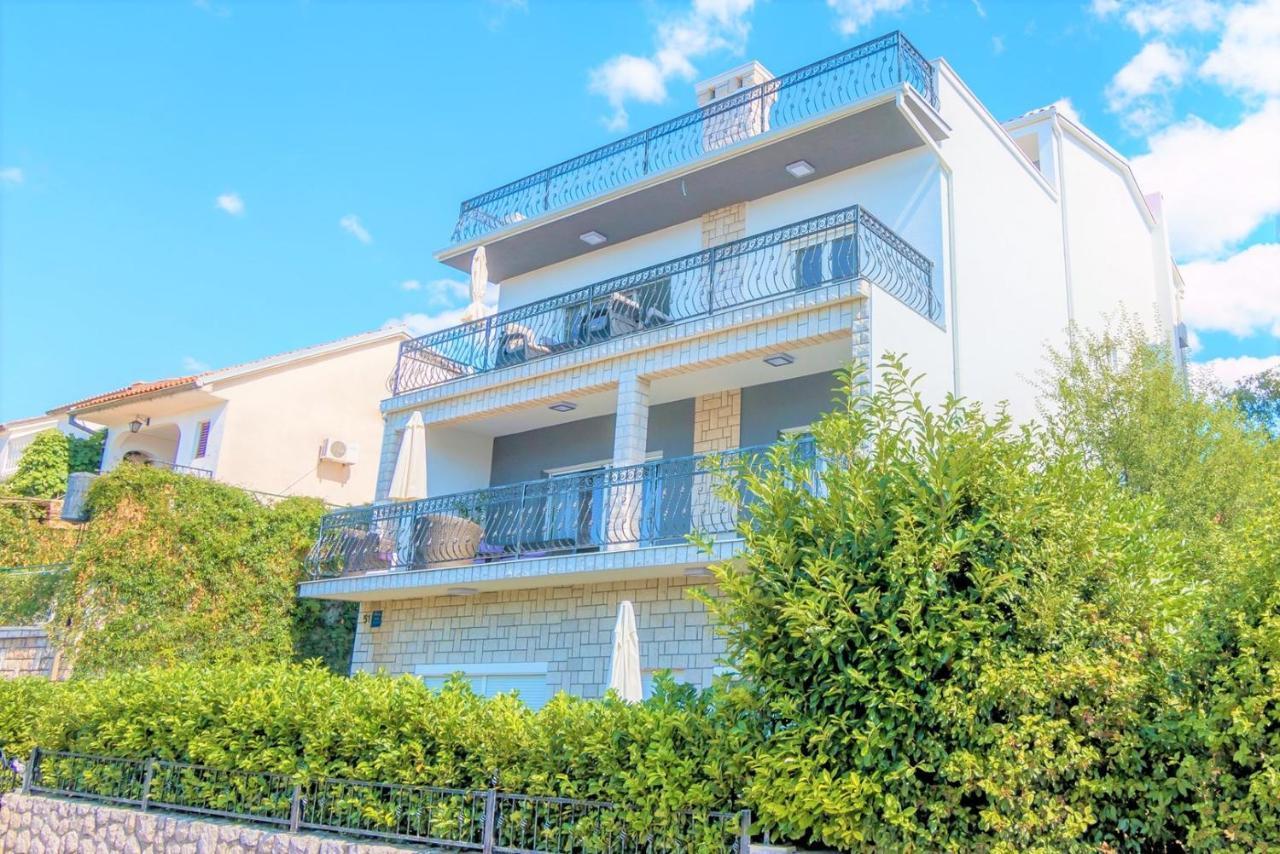 Holiday House Queens With Sea View セルツェ エクステリア 写真
